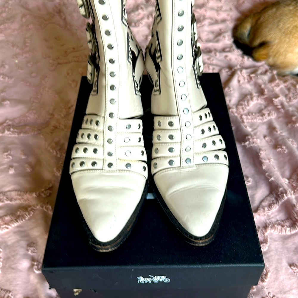 White booties from COACH size 6 can fit a 6 1/2